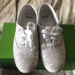 Like new Kate Spade white glitter keds!
